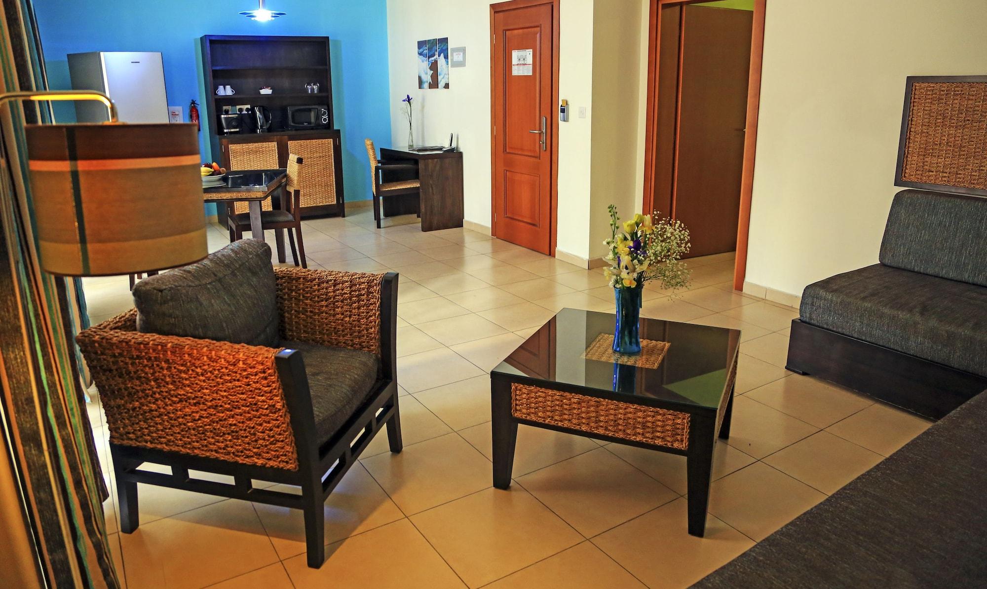 Labranda Rocca Nettuno Suites Слима Екстериор снимка